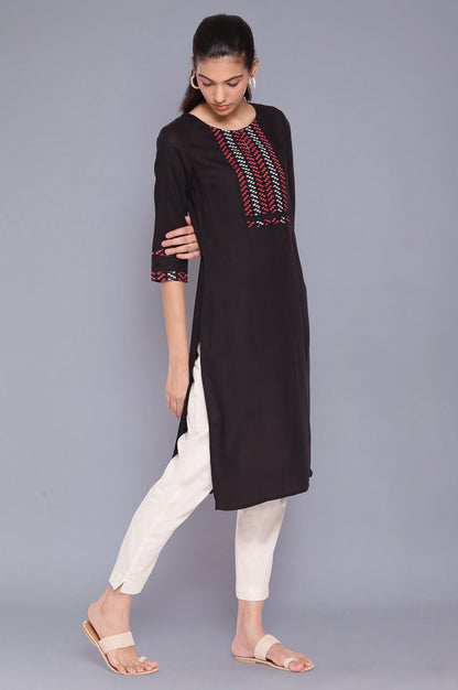 W for Woman Black Yarn-Dyed Round Neck kurta