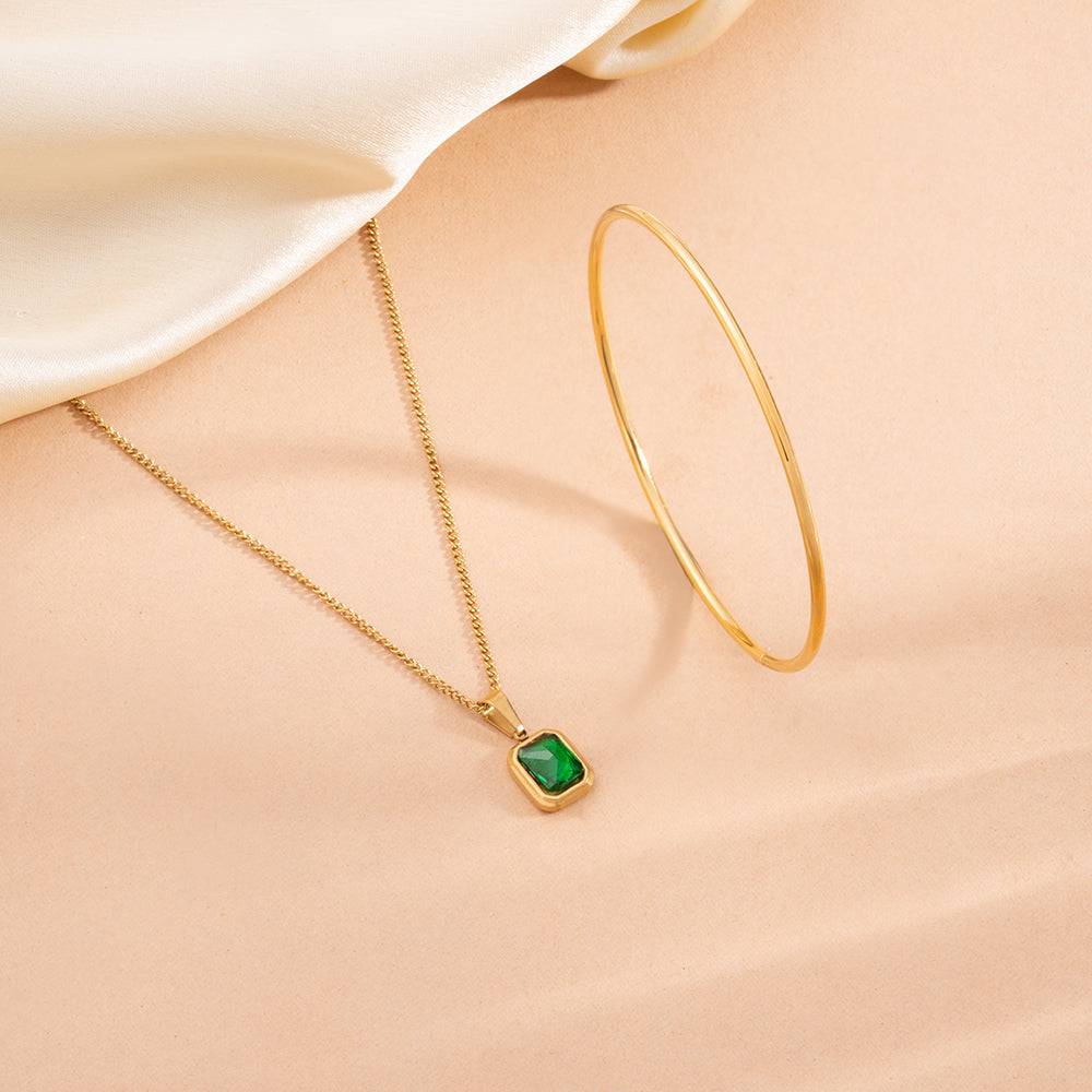 Classic Emerald Curve Harmony Set