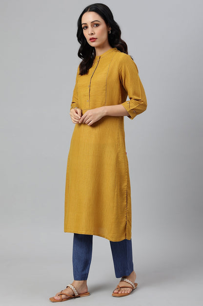 W for Woman Yellow Thread Embroidered Rayon kurta