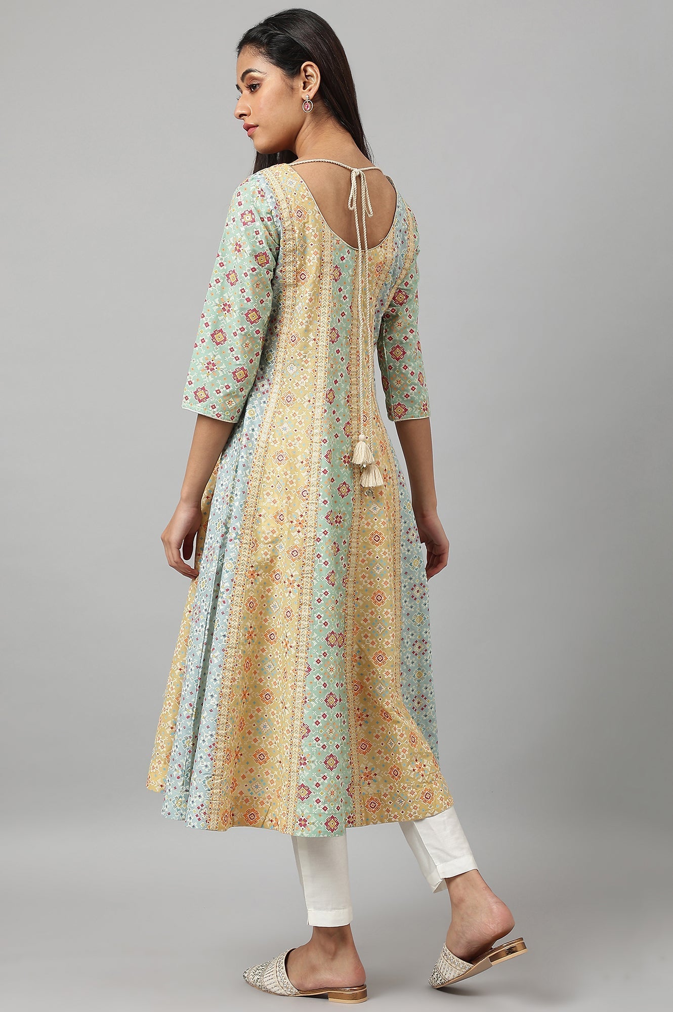 W for Woman Light Green And Yellow Panelled Kurta With Bead Work
