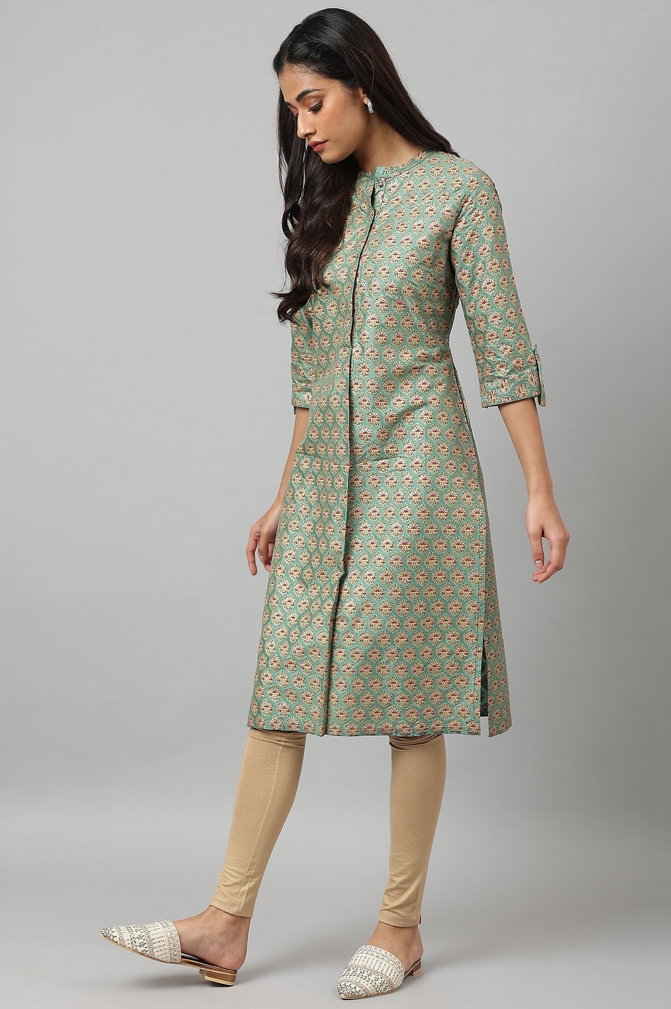 W for Woman Green Glitter Printed Kurta in Mandarin Collar