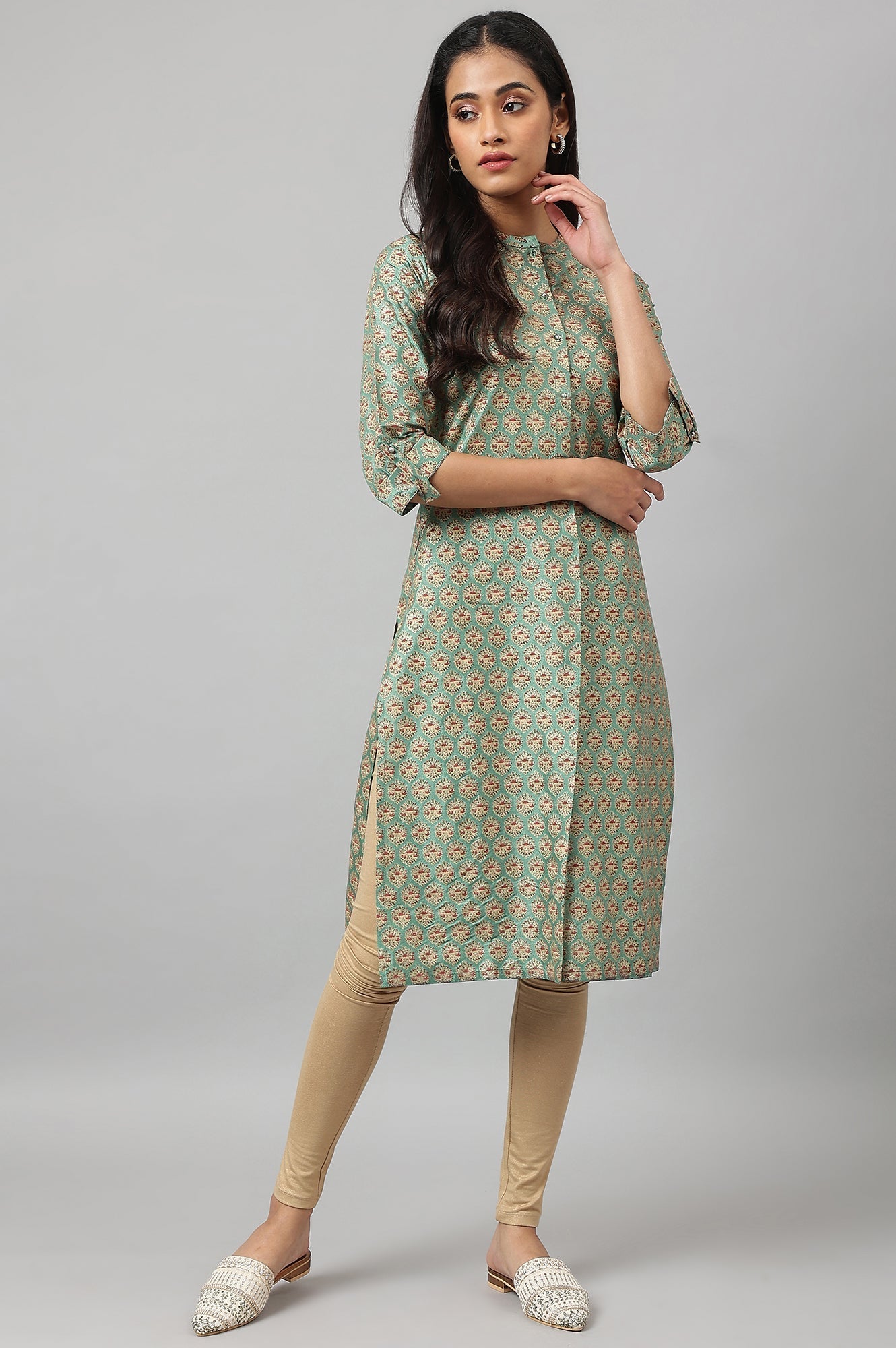 W for Woman Green Glitter Printed Kurta in Mandarin Collar