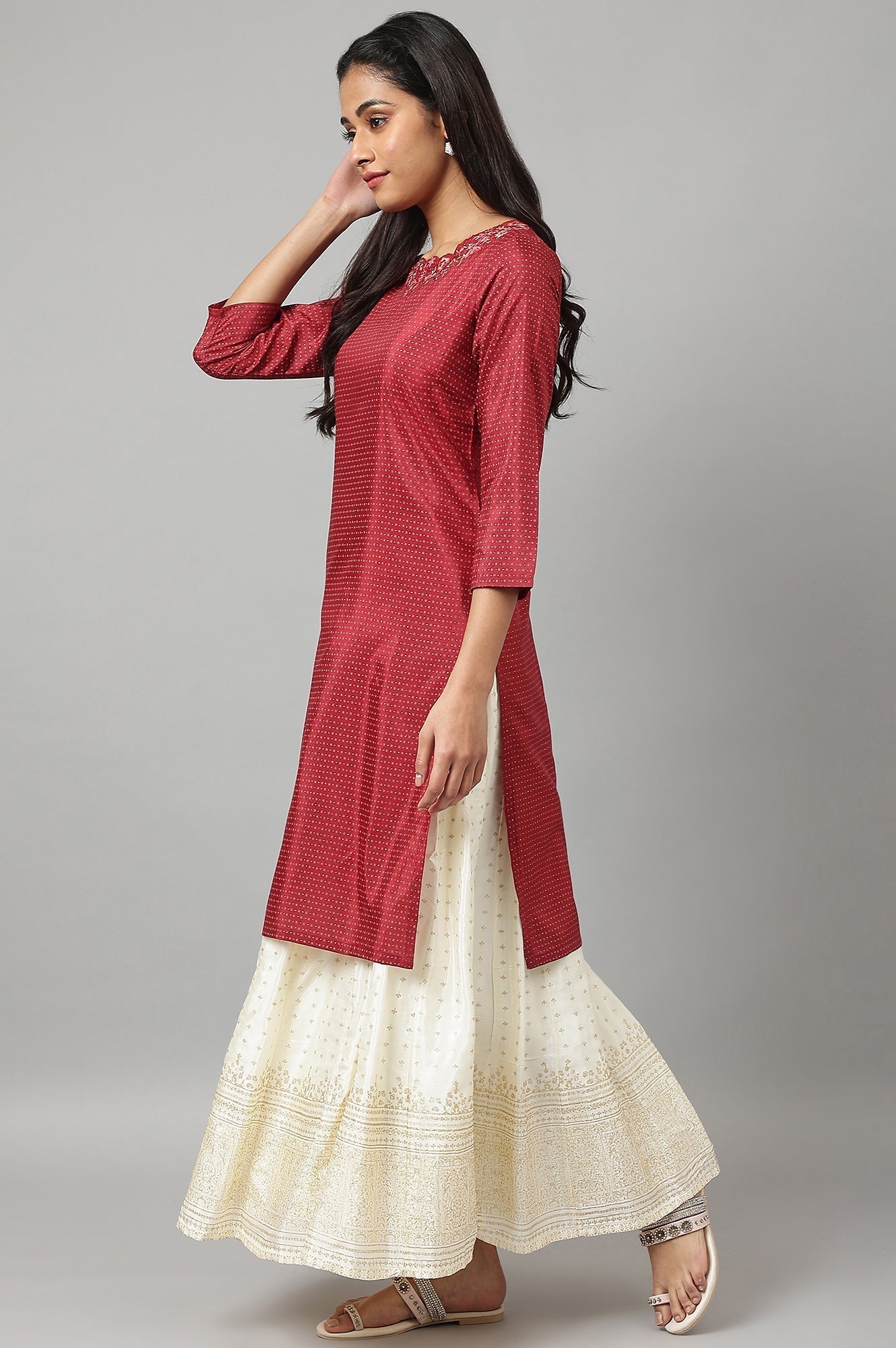 W for Woman Maroon Festive kurta With Embroidered Neck