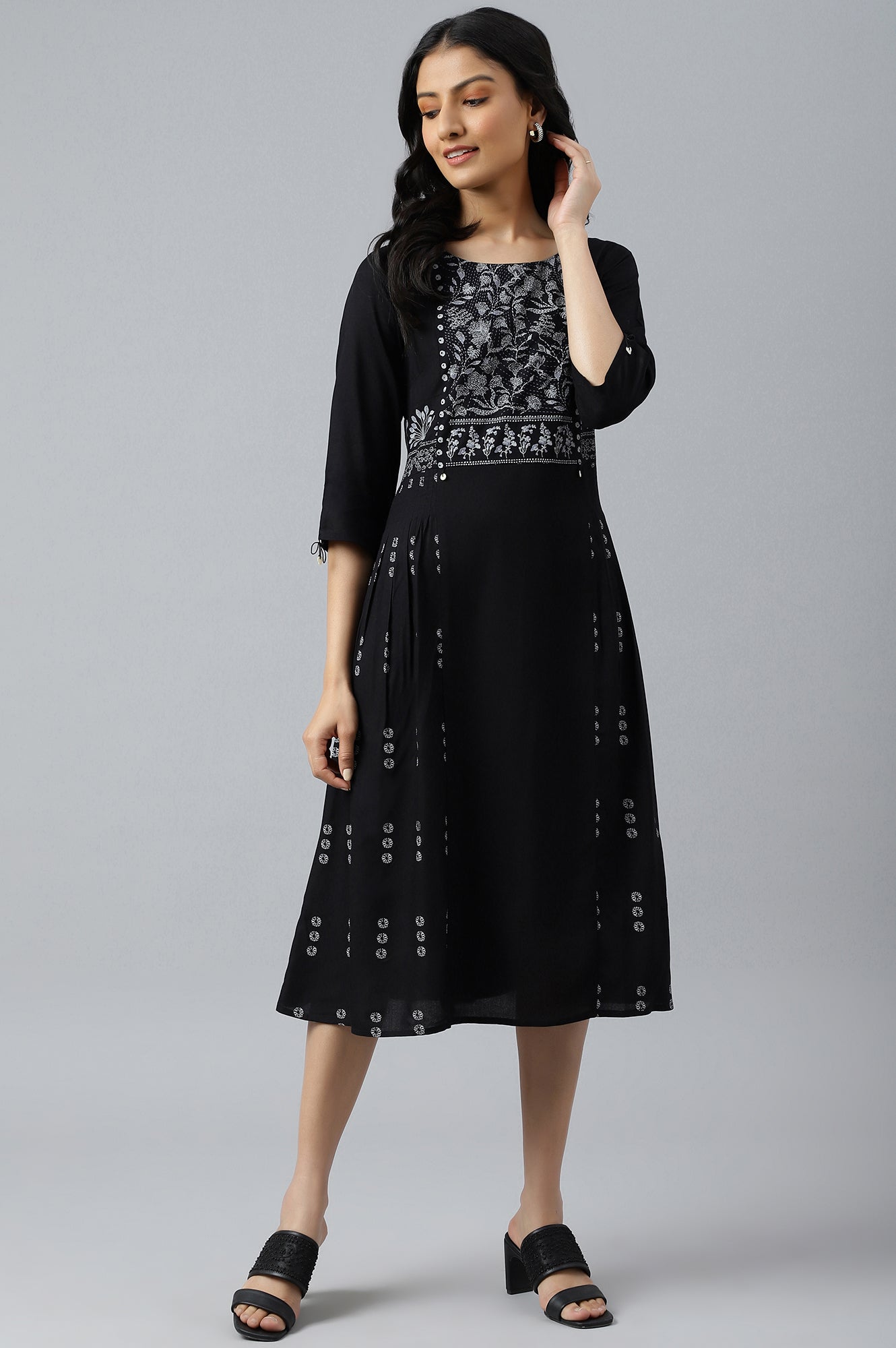 W for Woman Black Floral Side Pleated kurta In Round Neck