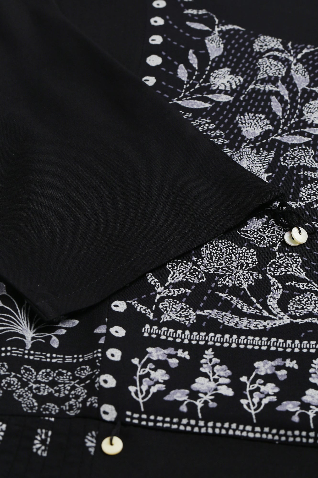 W for Woman Black Floral Side Pleated kurta In Round Neck