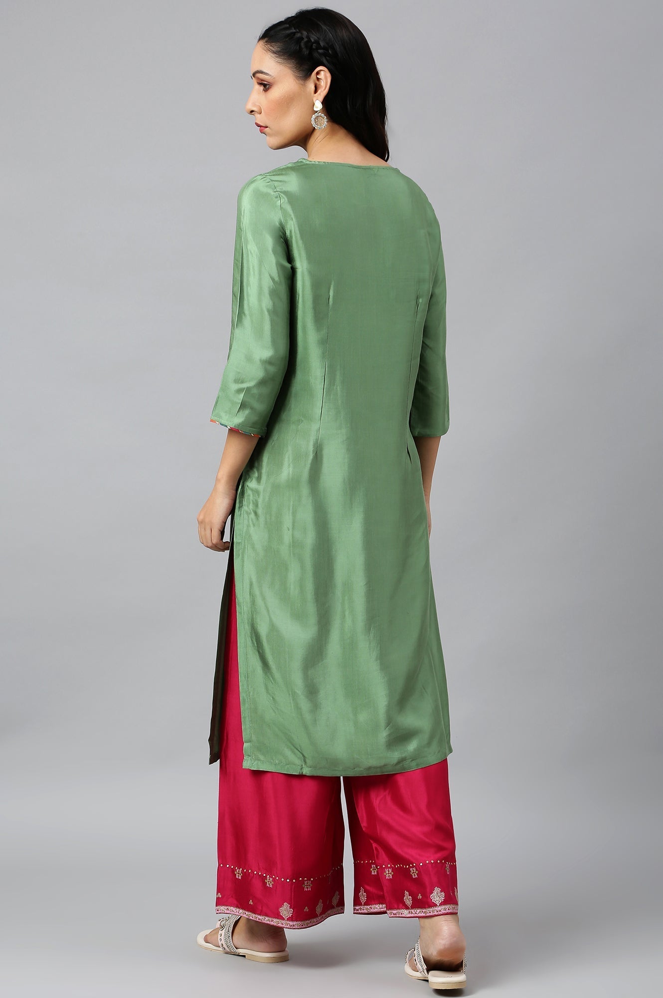 W for Woman Green Straight kurta With Embroidered Yoke
