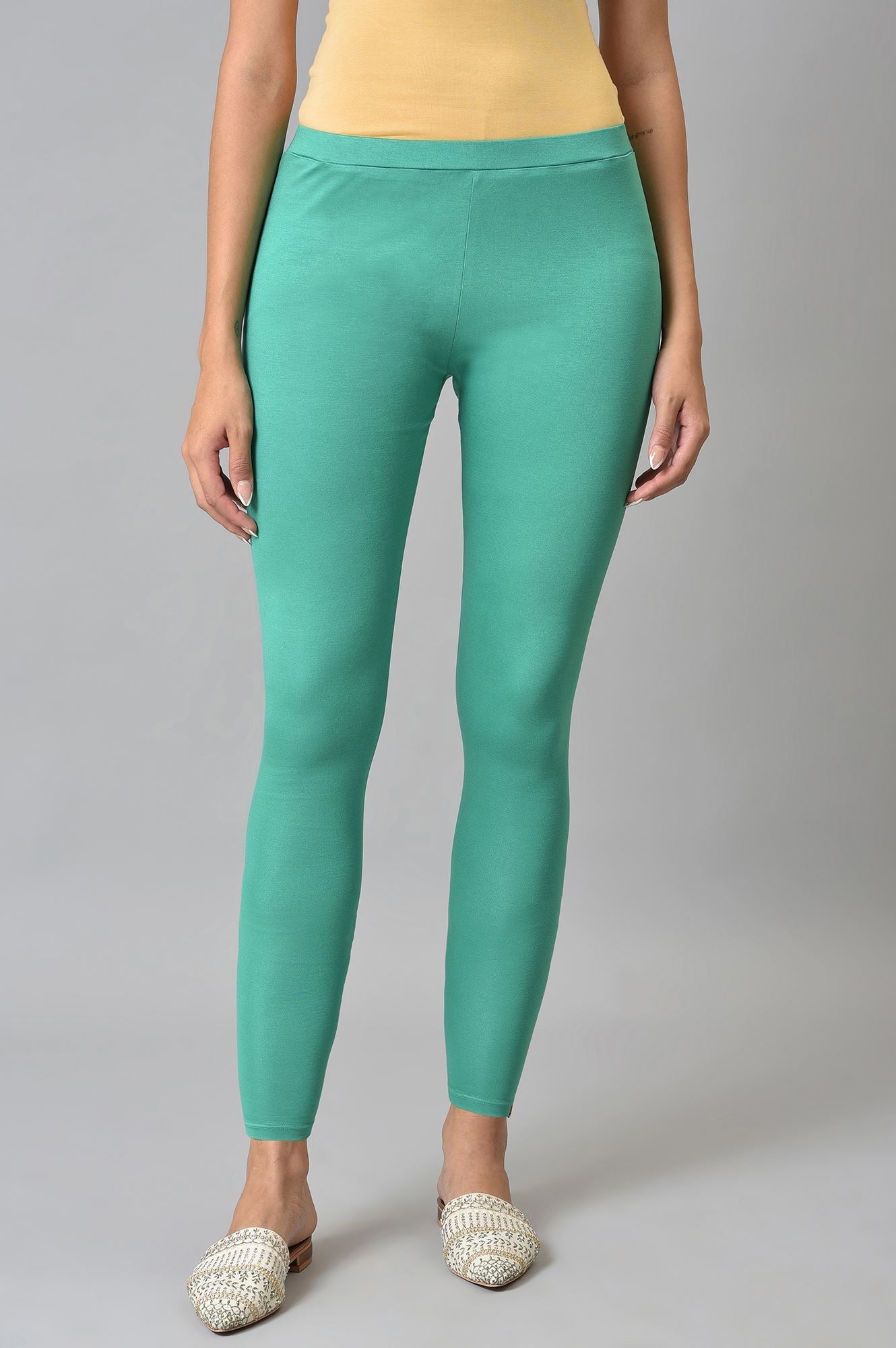 W for Woman Green Knitted Women Tights