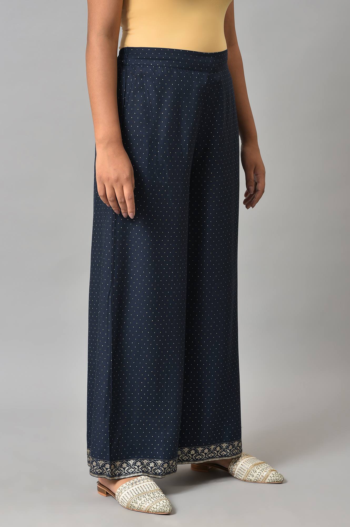 W for Woman Blue Geometric Printed Straight Kurta with Parallel Pant Set