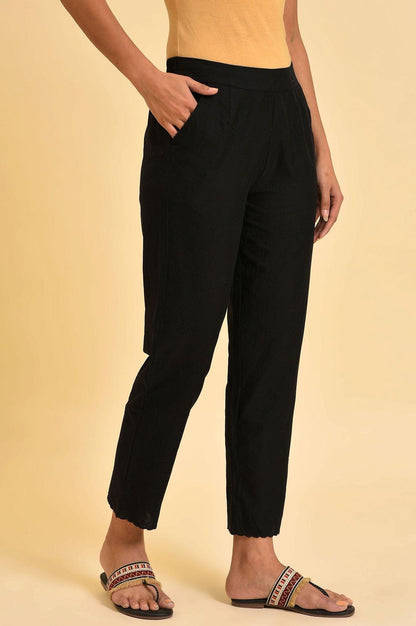 W for Woman Black Straight Pants With Scalloped Hemline