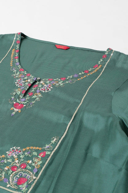 W for Woman Plus Size Dark Green Embroidered kurta With Parallel Pants And Pink Printed Dupatta