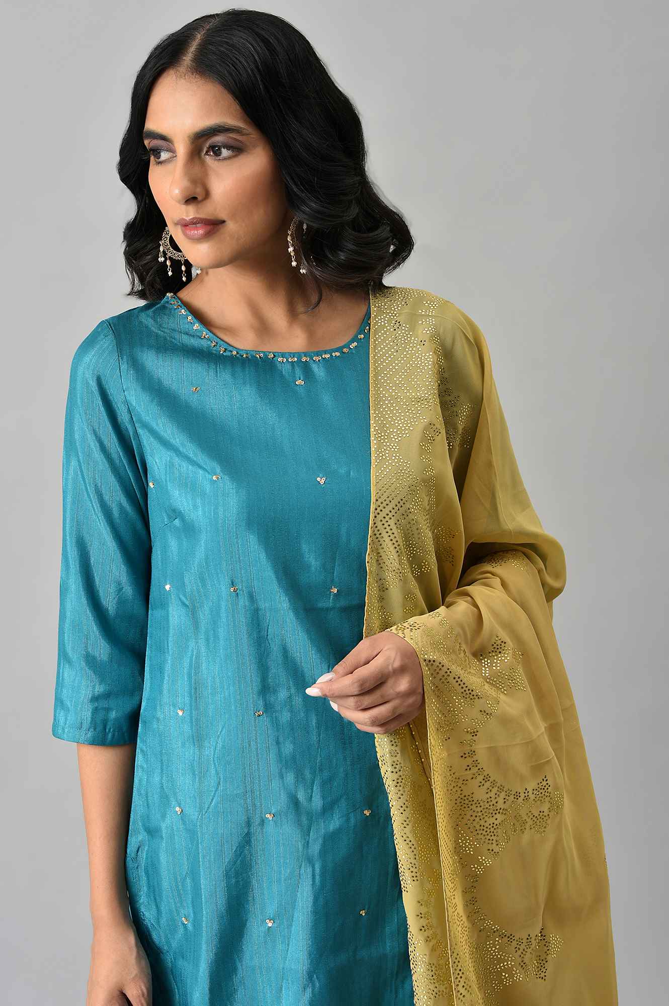 W for Woman Teal Sequin Highlighted kurta With Pants And Golden Dupatta