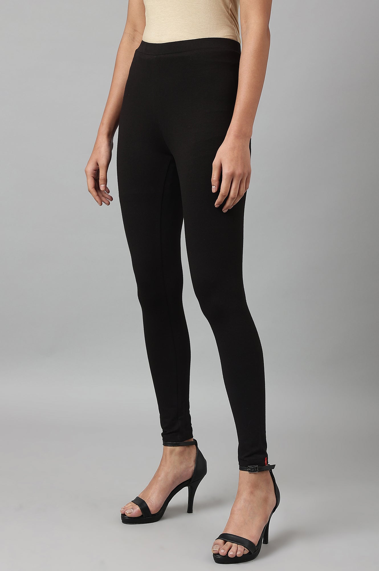 W for Woman Black Ankle Length Tights