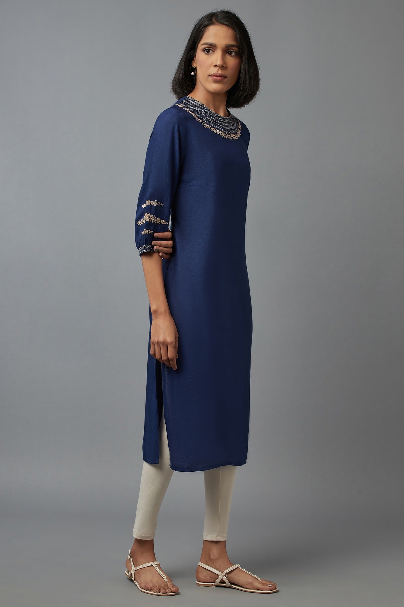 W for Woman Navy Blue Embroidered kurta