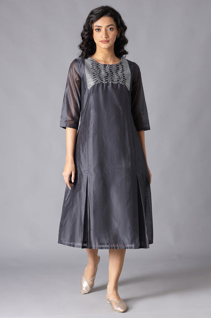 W for Woman Dark Grey Embroidered kurta
