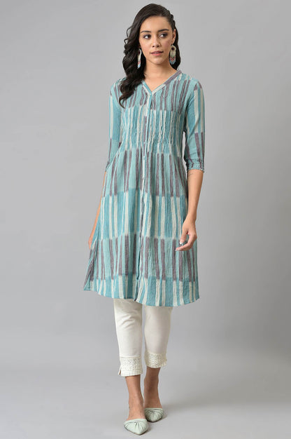 W for Woman Blue Ikkat Cotton kurta In V-Neck