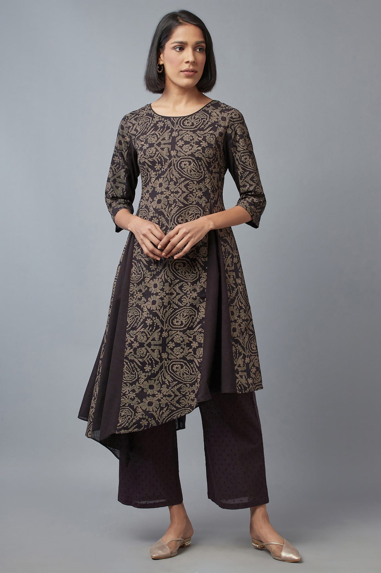 W for Woman Black Floral Print Asymmetric kurta in Round Neck