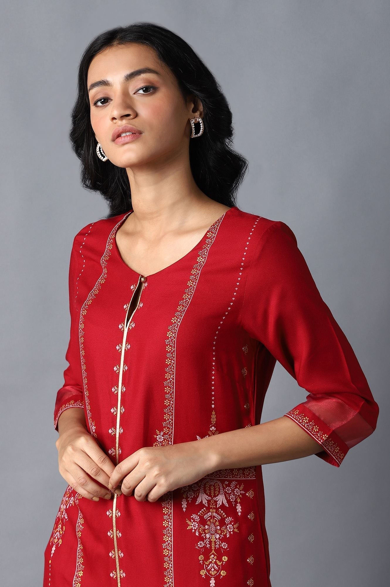 W for Woman Red Straight Kurta and Slim Pant Set