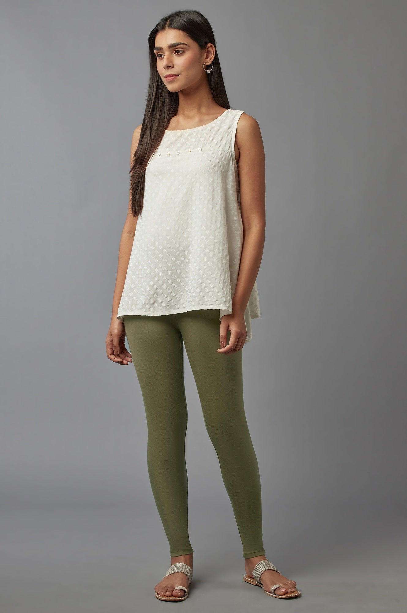 W for Woman Olive Green Solid Cotton Tights
