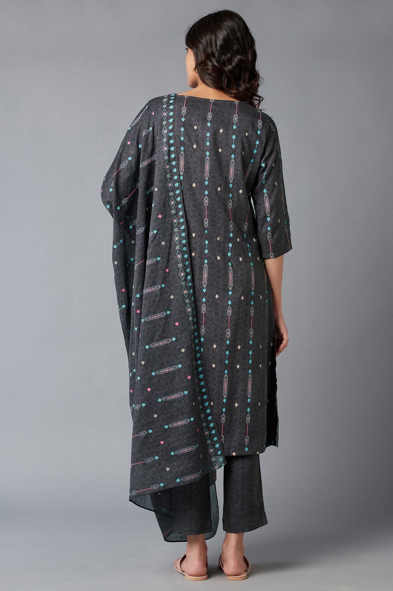 W for Woman Grey Printed kurta With Slim Pants And Dupatta