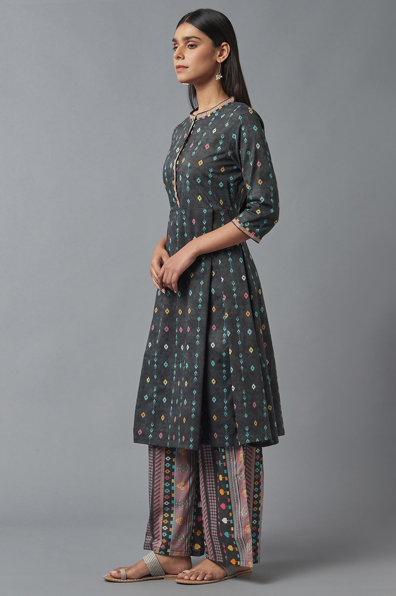 W for Woman Grey Printed kurta with Parallel Pants