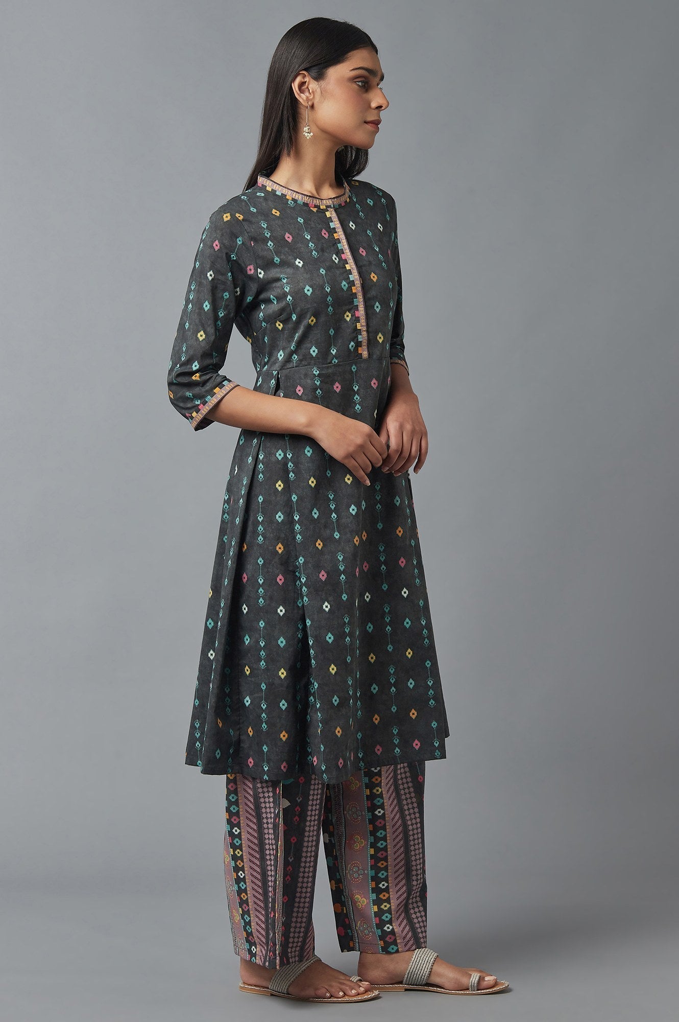 W for Woman Grey Printed kurta with Parallel Pants