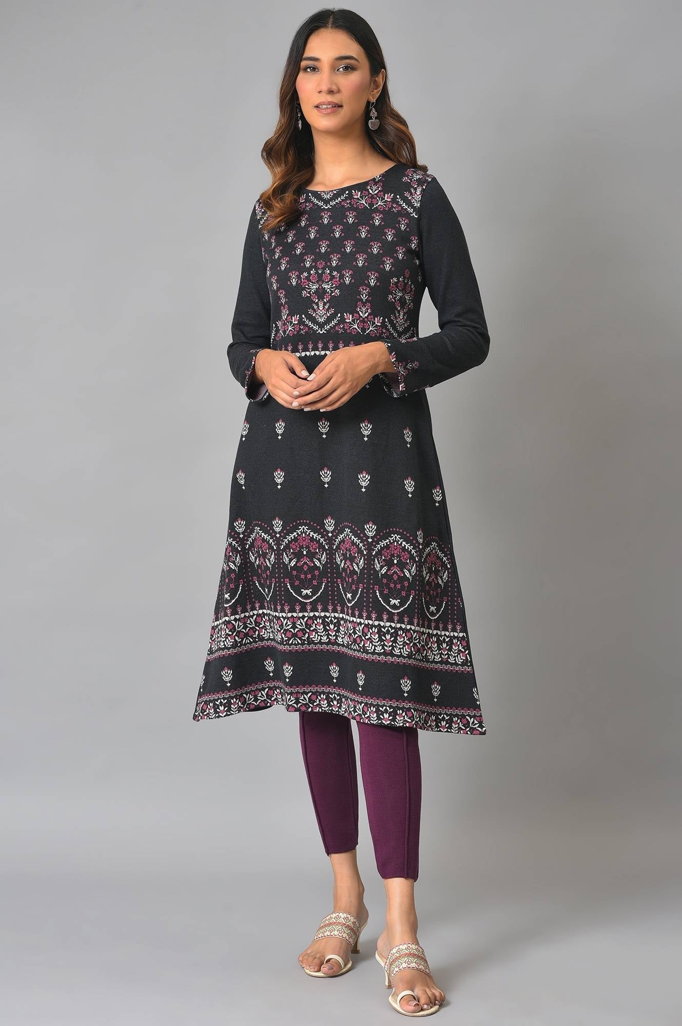 W for Woman Plus Size Black A-Line Placement Printed Winter kurta