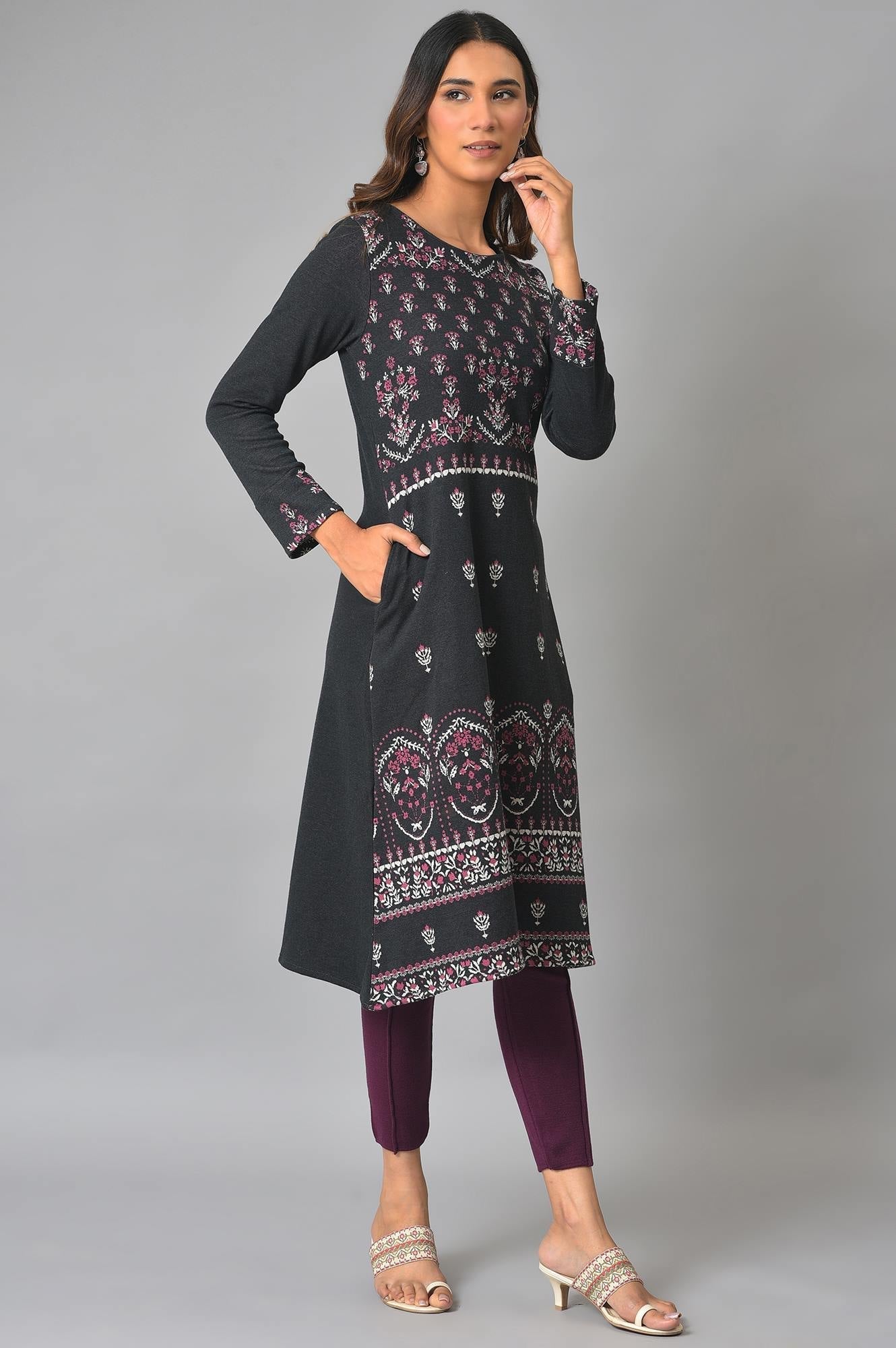 W for Woman Plus Size Black A-Line Placement Printed Winter kurta