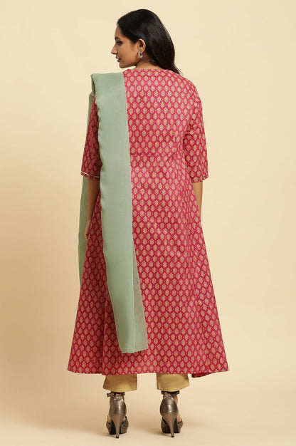 W for Woman Maroon Flared Festive Kurta, Pants And Organza Dupatta Set