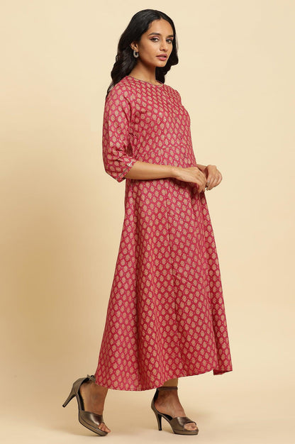 W for Woman Maroon Flared Festive Kurta, Pants And Organza Dupatta Set