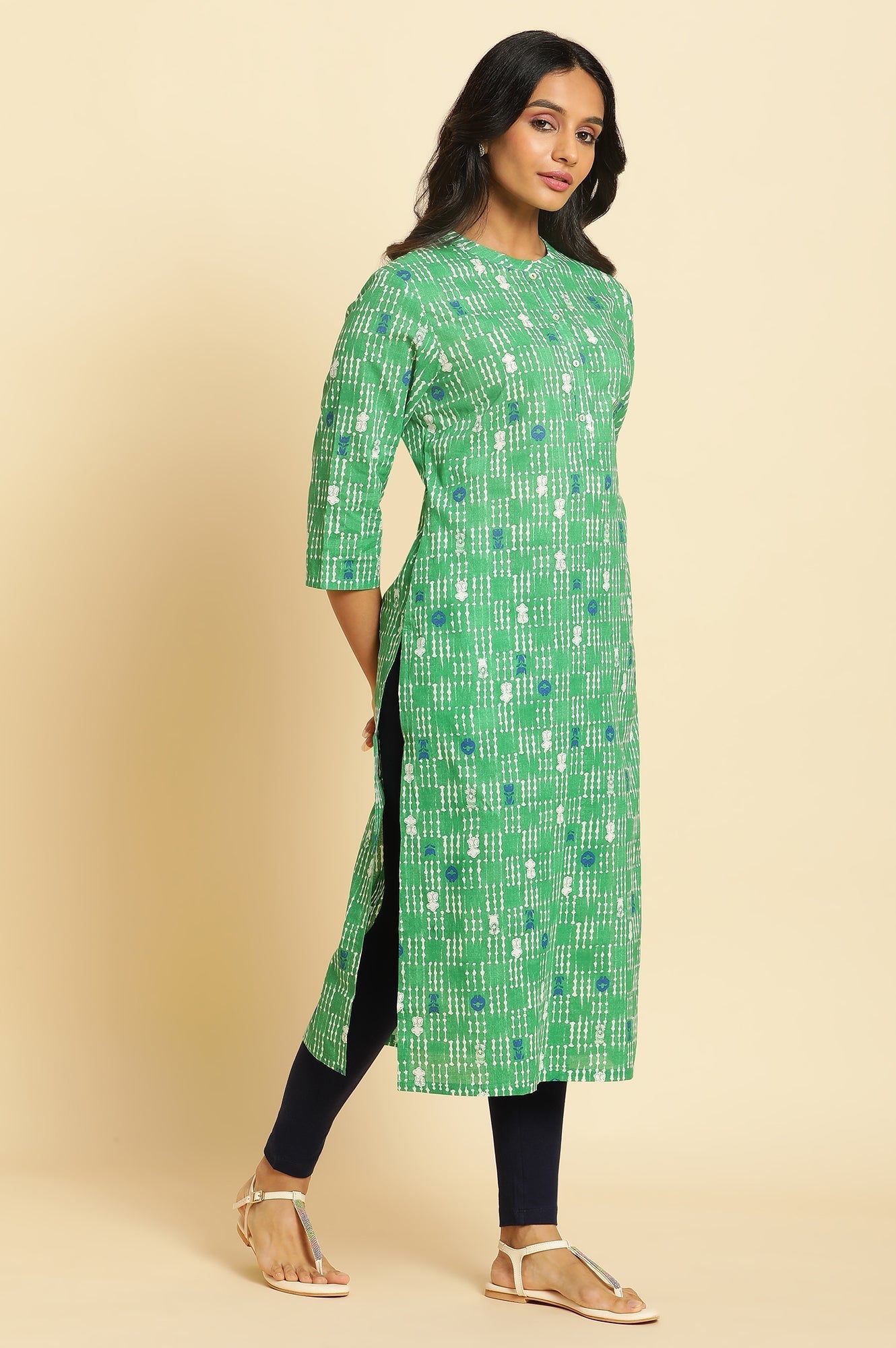 W for Woman Green Geometric Mandarin Collar Straight Kurta