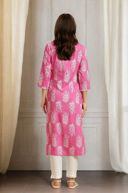 W for Woman Pink Floral Printed Straight Kurta