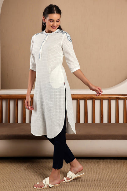 W for Woman White Thread Embroidrered Pure Cotton Straight Kurta
