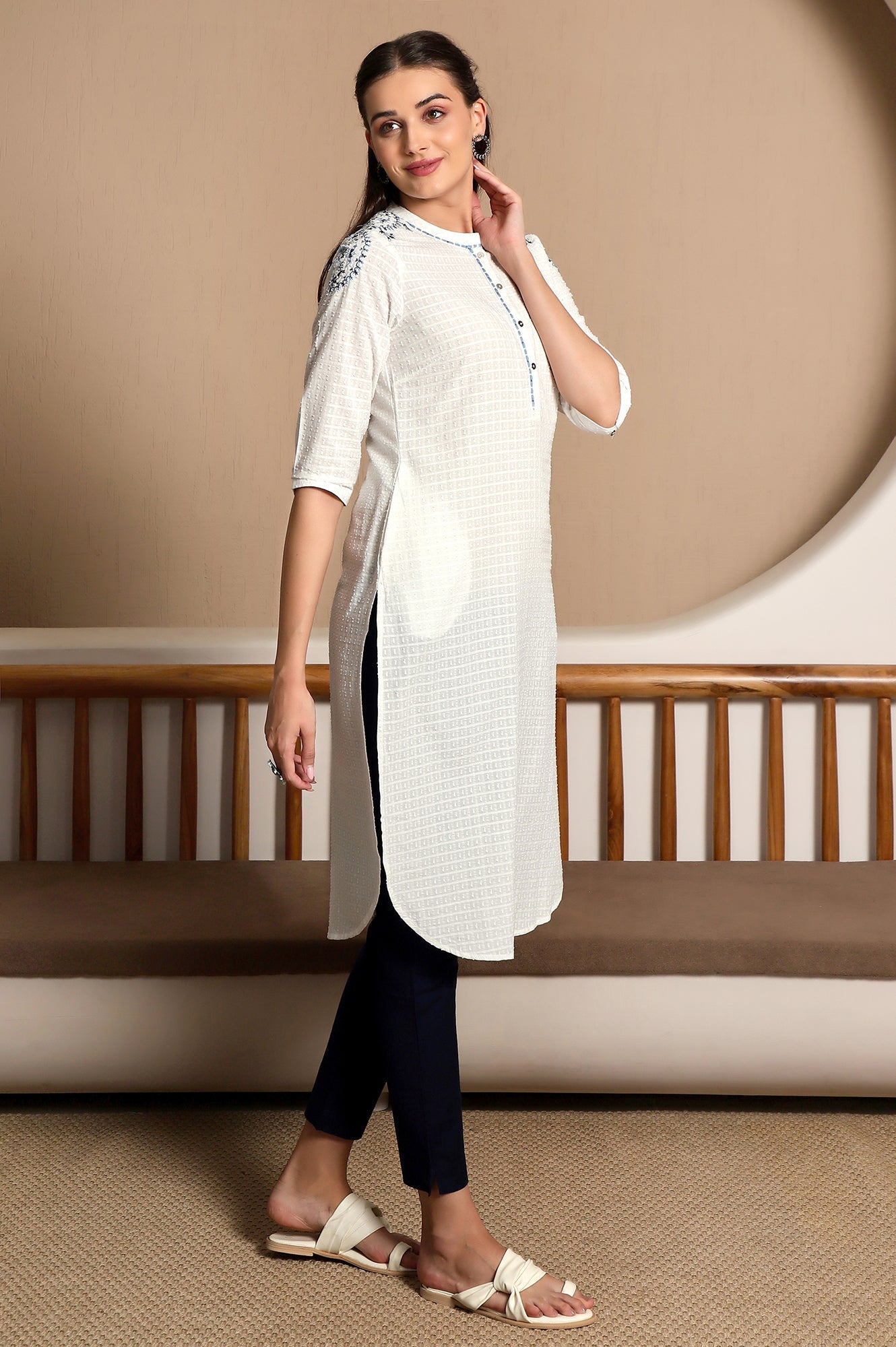 W for Woman White Thread Embroidrered Pure Cotton Straight Kurta