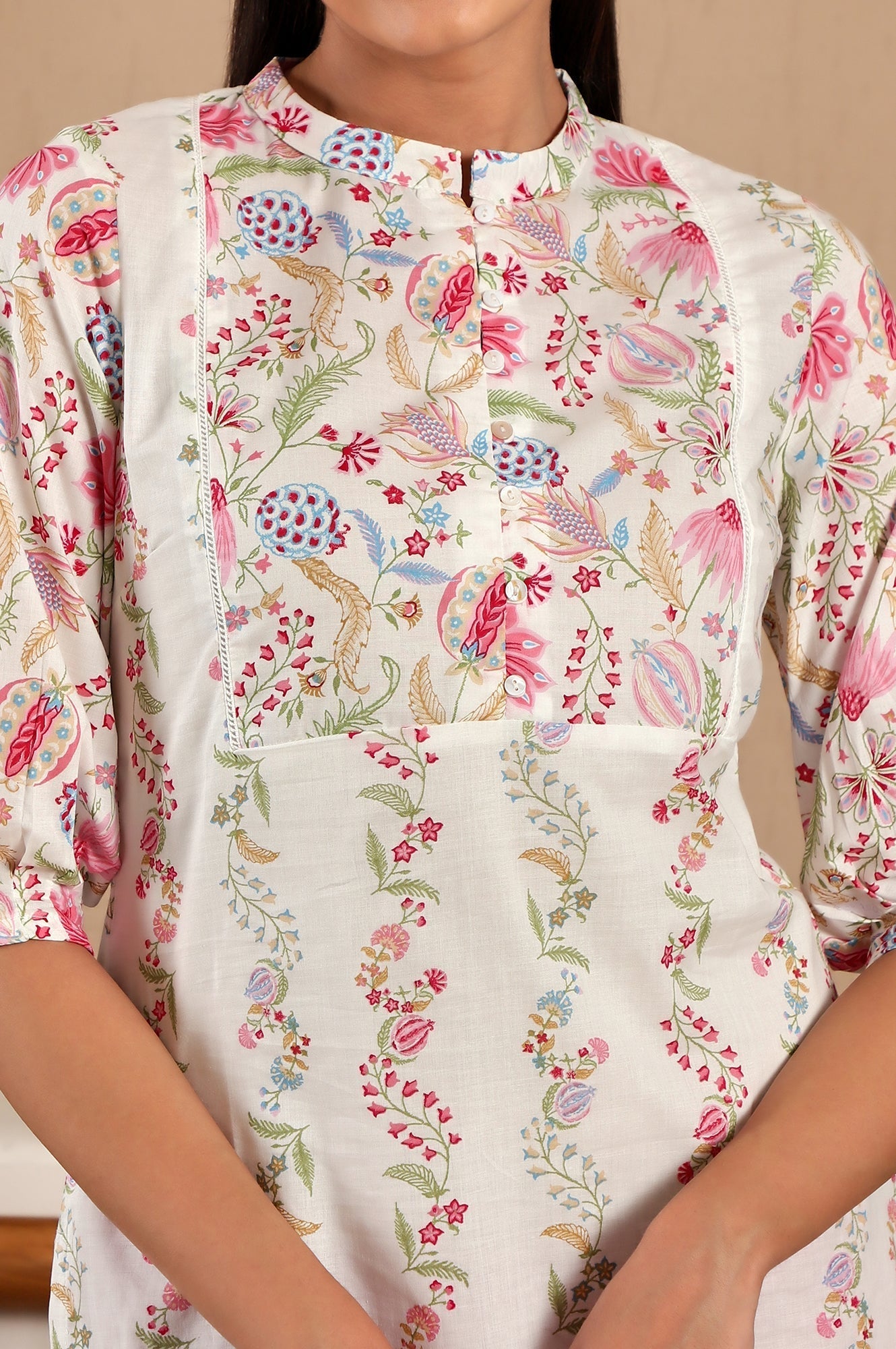 W for Woman White Floral Printed Pure Cotton Straight Kurta with Gathered Sleeves