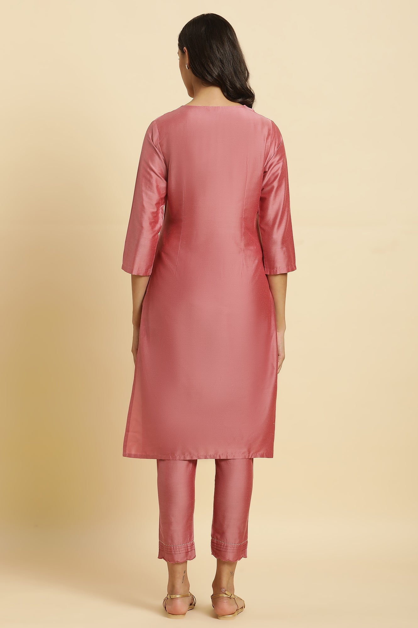 W for Woman Pink Embroidered Thread Work Straight Kurta