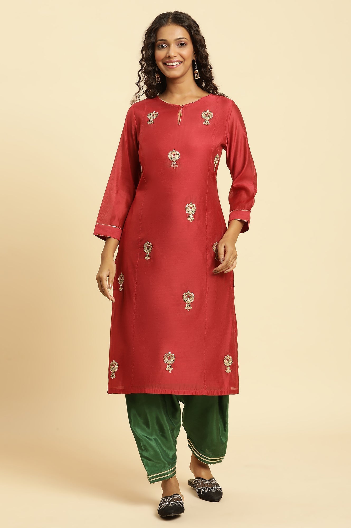 W for Woman Red Solid Embroidered Dori Straight Chanderi Kurta