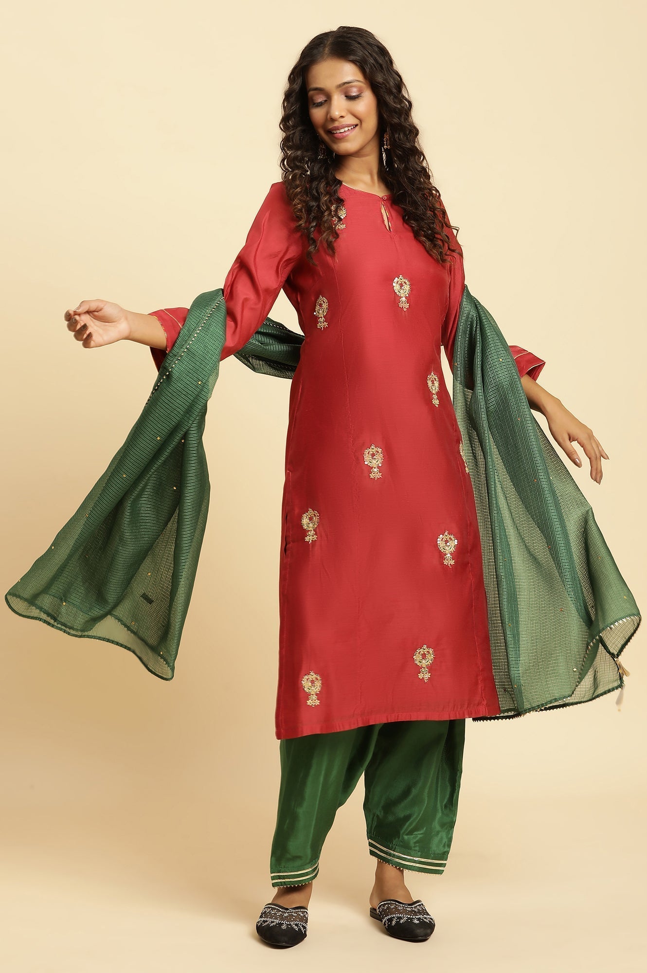 W for Woman Red Solid Embroidered Dori Straight Chanderi Kurta