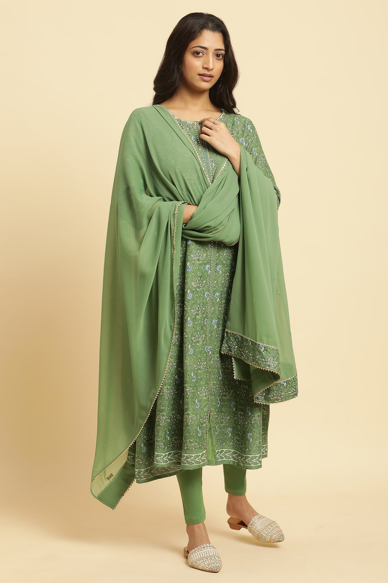 W for Woman Green Solid Chiffon Dupatta With Gold Mukaish