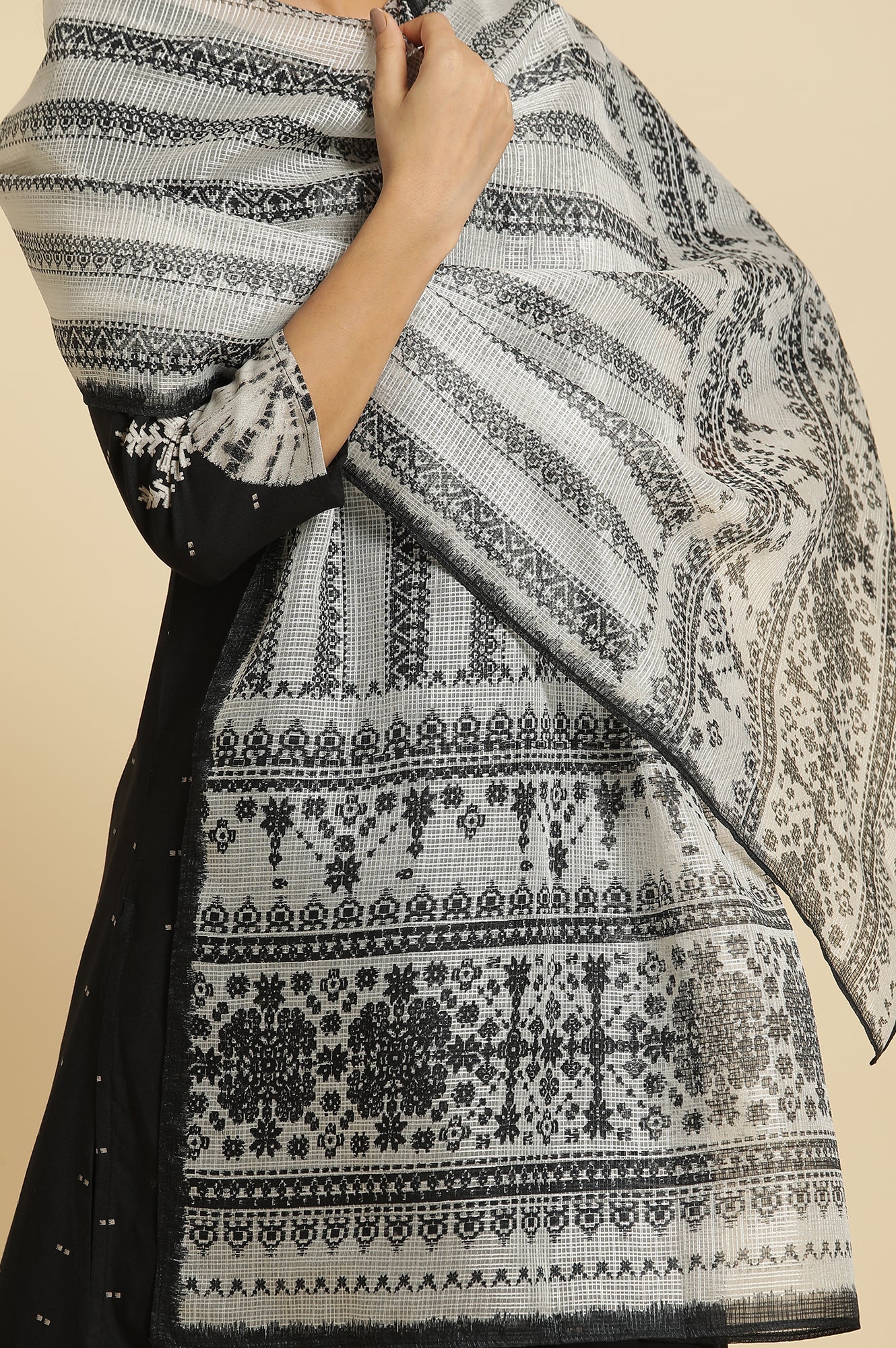 W for Woman Off-White & Black Kota Printed Dupatta