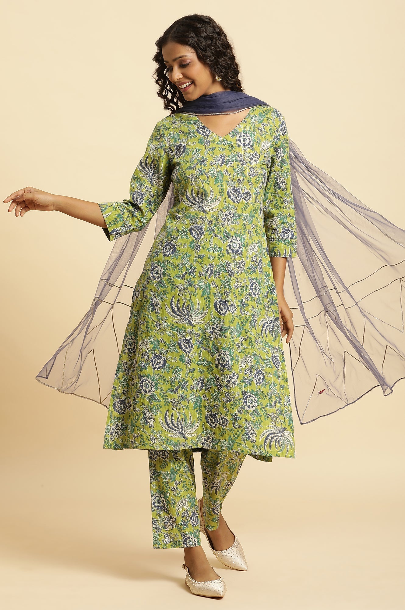 W for Woman Light Green Floral Printed Kurta, Pants And Dupatta Set