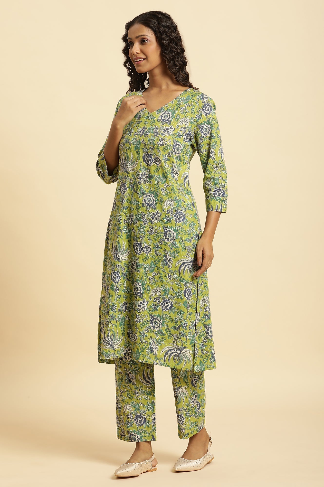 W for Woman Light Green Floral Printed Kurta, Pants And Dupatta Set