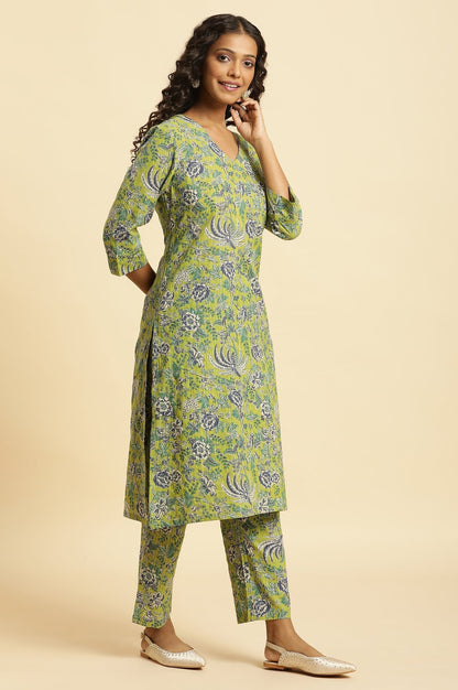W for Woman Light Green Floral Printed Kurta, Pants And Dupatta Set