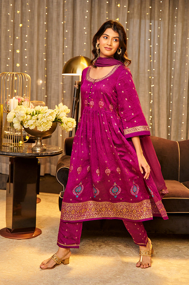 W for Woman Purple Embellished Kurta, Pants And Dupatta Set