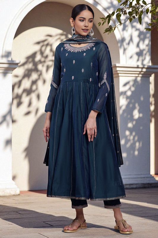 W for Woman Green Flared Embroidered Kurta, Pants And Dupatta Set