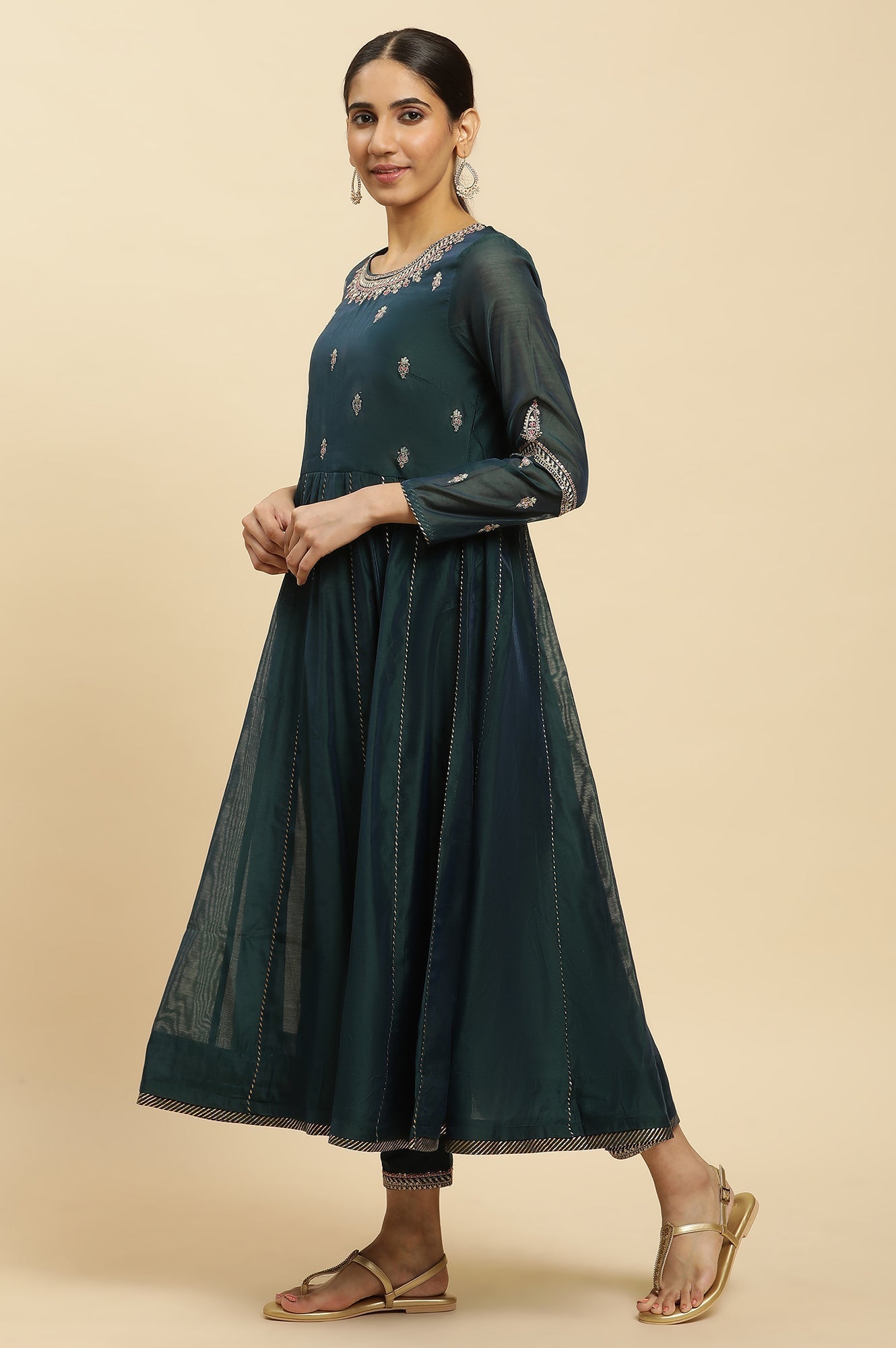 W for Woman Green Flared Embroidered Kurta, Pants And Dupatta Set