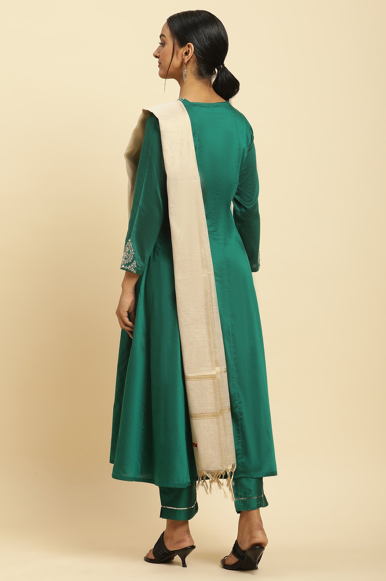 W for Woman Green Panelled Embroidered Kurta, Slim Pants And Dupatta Set