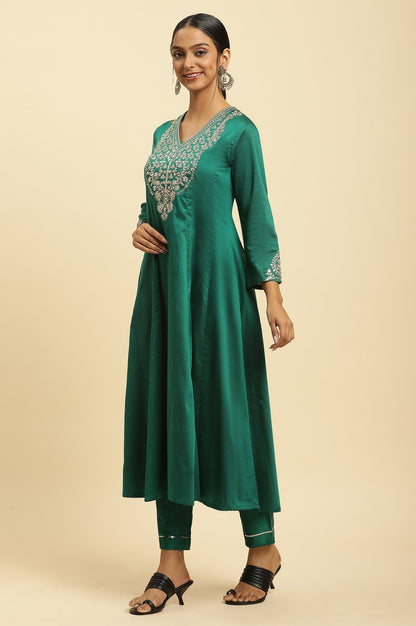 W for Woman Green Panelled Embroidered Kurta, Slim Pants And Dupatta Set