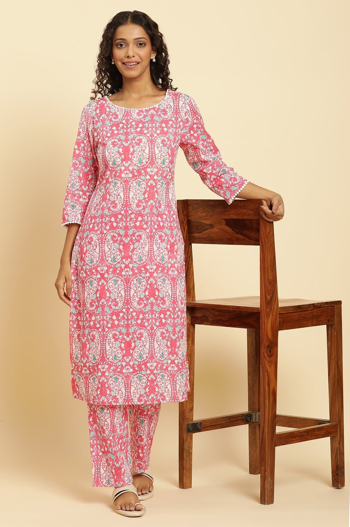 W for Woman Pink Printed Straight Kurta And Pants Co-Ord Set