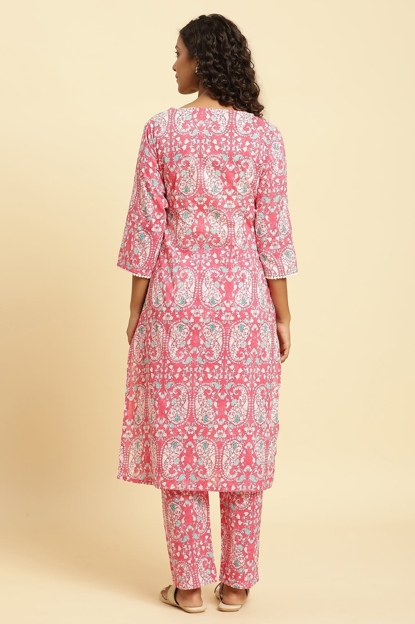 W for Woman Pink Printed Straight Kurta And Pants Co-Ord Set