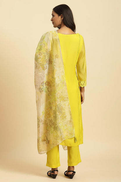 W for Woman Lime Green Lace Kurta Pants and Dupatta Set